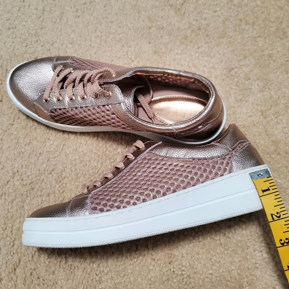 Steven Napa Rose Gold Metallic Sneaker sz 8.5W - Picture 4 of 5